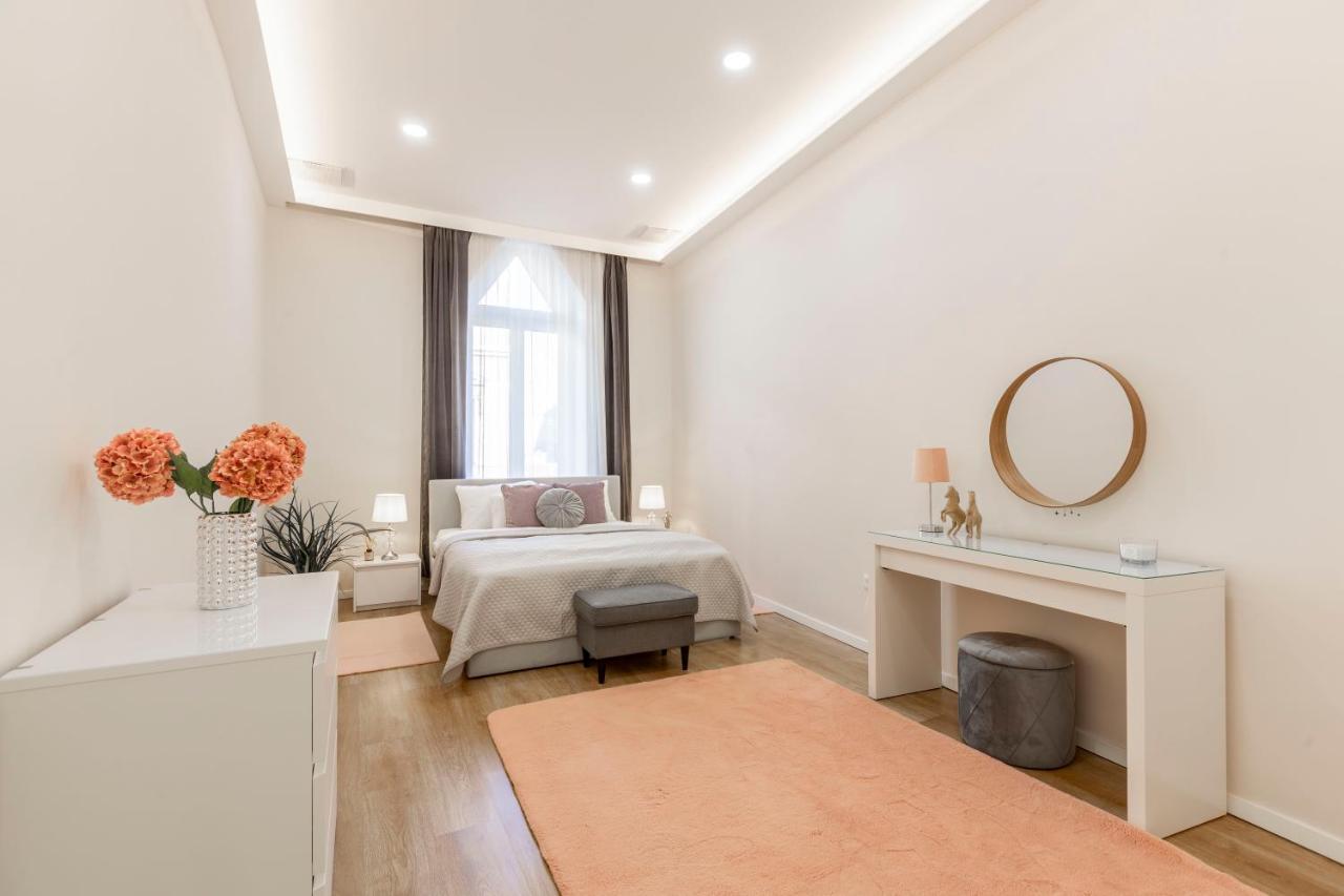 Exclusive Csengery Residence In The Heart Of Budapeste Exterior foto
