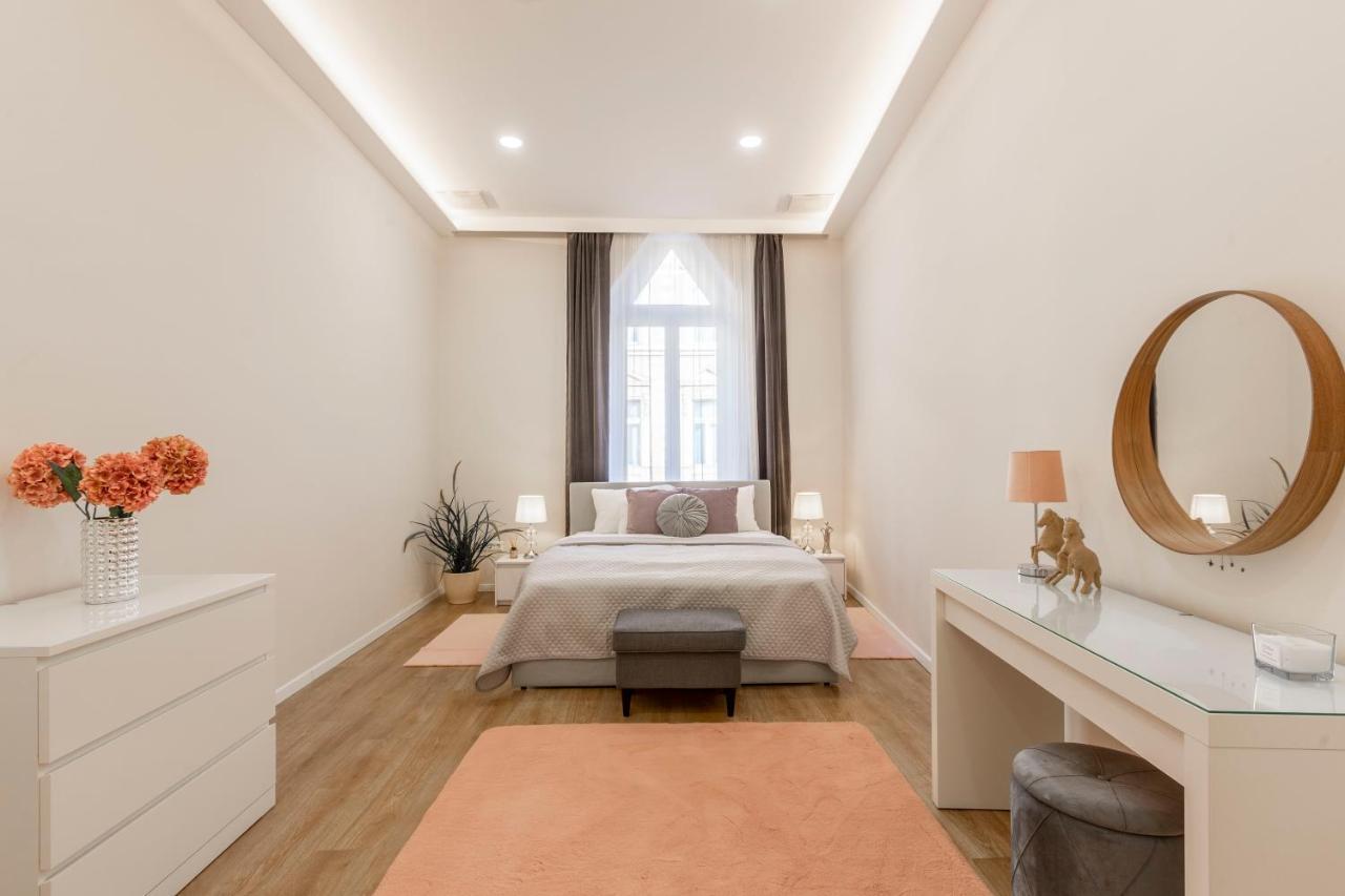 Exclusive Csengery Residence In The Heart Of Budapeste Exterior foto